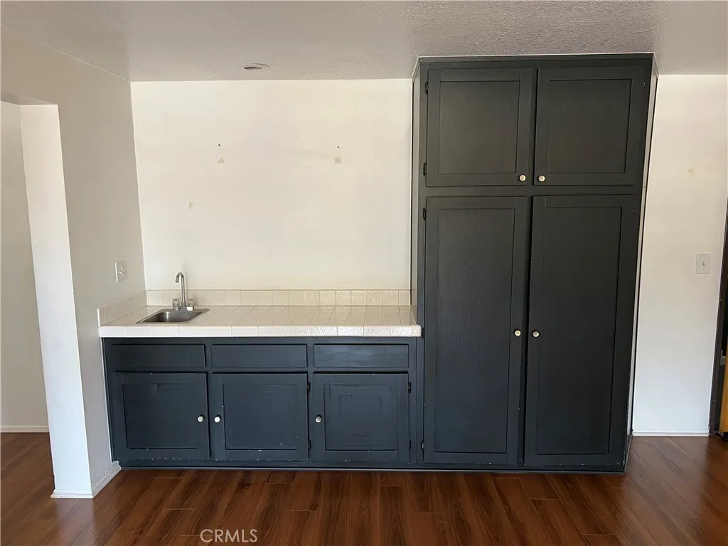 13331 Moorpark Street 110, Sherman Oaks, California 91423 home-pic-6